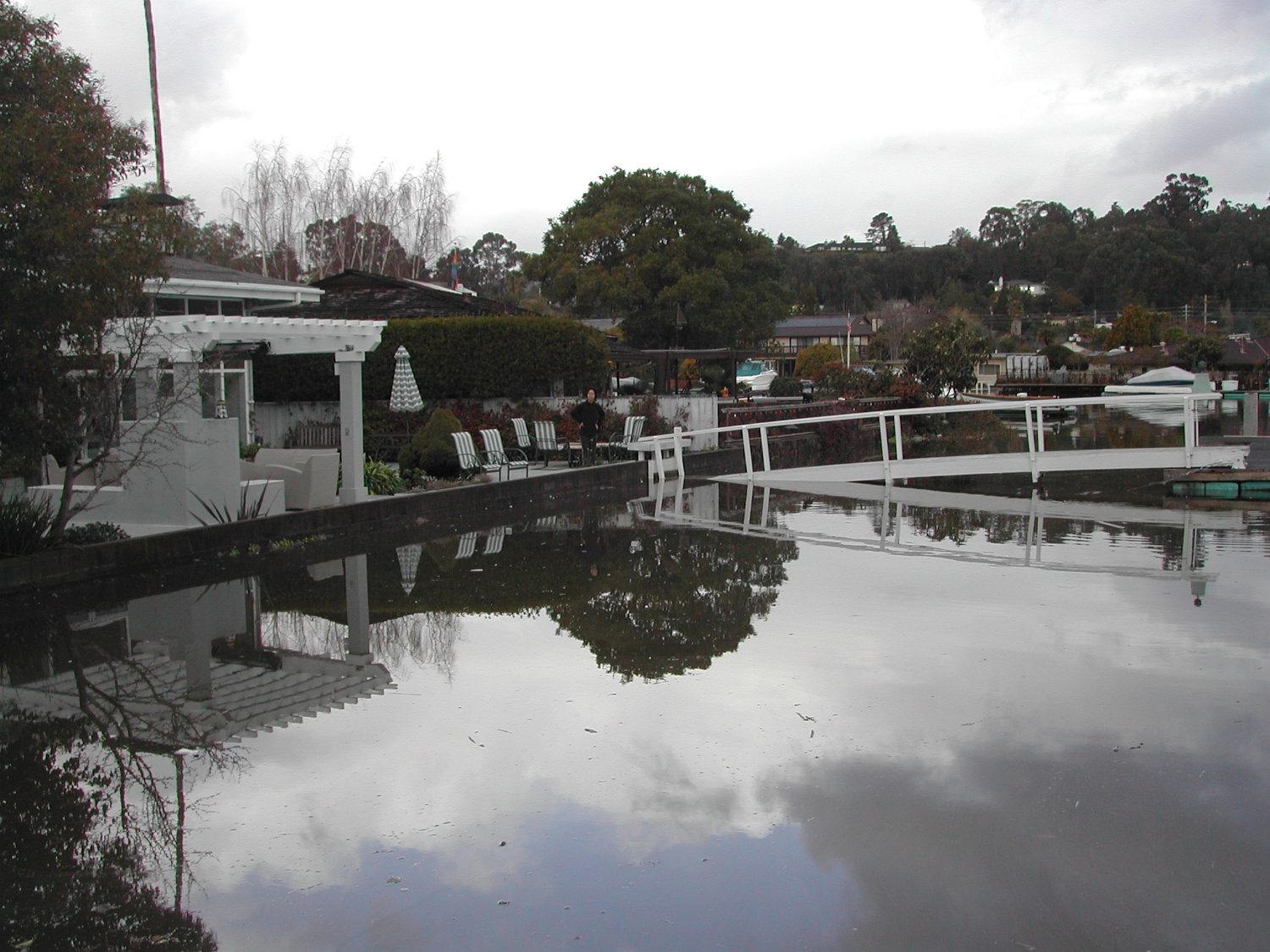 Flood-Day-2.2005-01-09 010