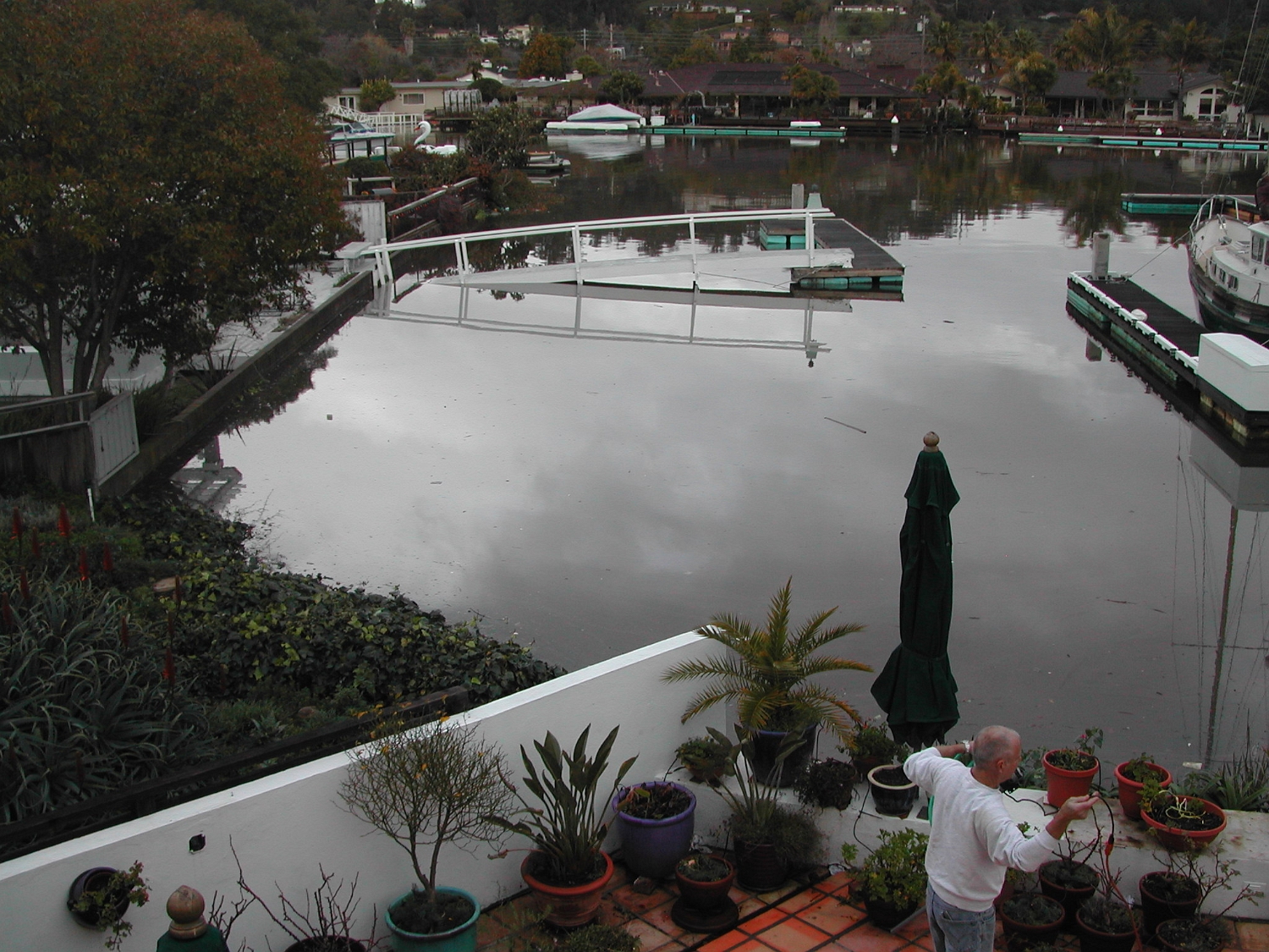 Flood-Day-2.2005-01-09 011