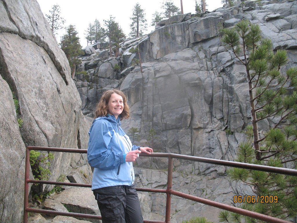 yosemitecreek10.jpg