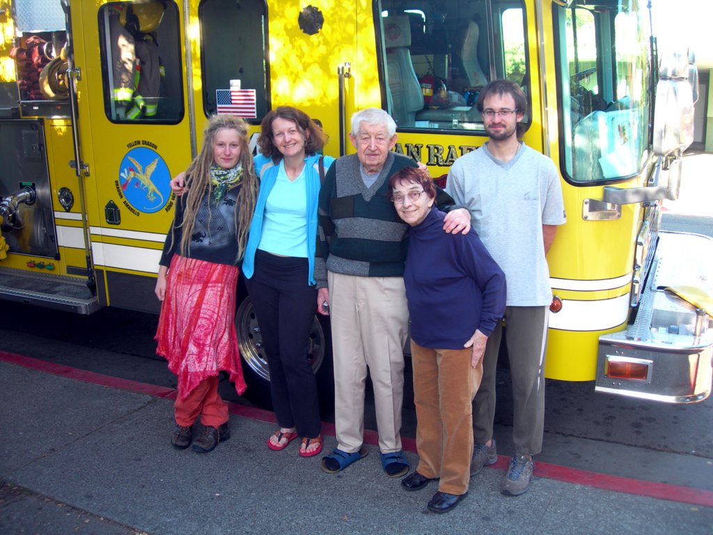 familyvisit24.jpg